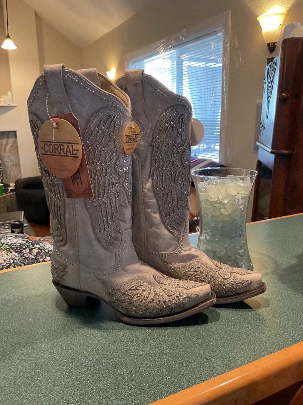 Corral Womens White Sparkle Boots Size 7W NWT